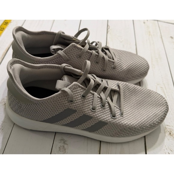 Adidas Questar X BYD‎ Gray White Womans Size 10 Running Shoes - Picture 3 of 6